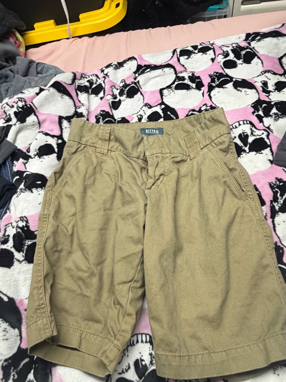 Vintage Bitten by Sarah Jessica Parker Tan Cargo Shorts